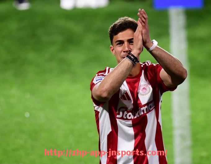 江南体育APP下载-世俱杯比赛裁判着装统一规范与更换审批流程的管理细则